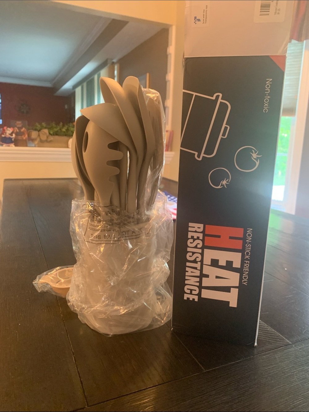 Silicone Kitchen Utensil Set in Taupe
